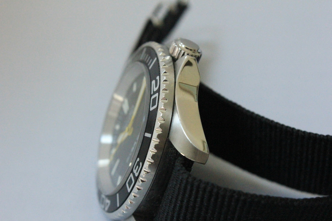 How to Read a Watch Bezel