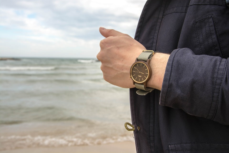 Wooden clocks, the new trend for men